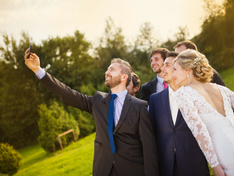 Bridal-party-selfie